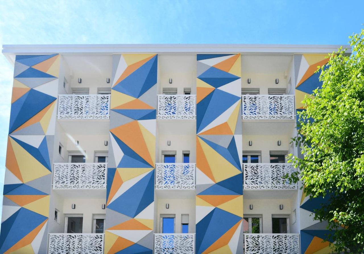 Color Hotel Rimini Exterior foto